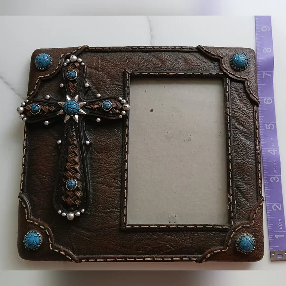 Western-Inspired Ceramic Frame with Saddle Charm Crosses – Fits 4x6 Photo - Picture 3 of 9